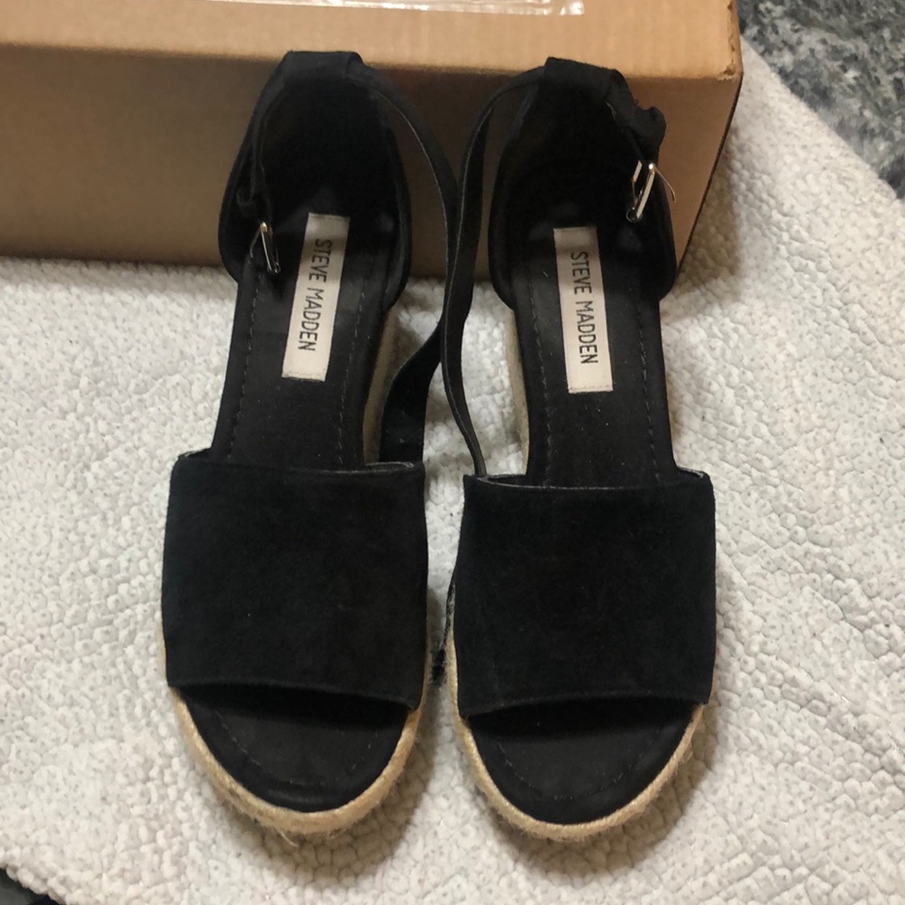 Steve Madden Black Wedges
